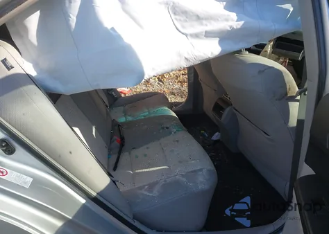 2014 Toyota Camry Le z USA, uszkodzony, nr VIN 4T1BF1FK8EU342068